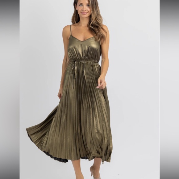Metallic Midi Dress - Picture 3 of 5